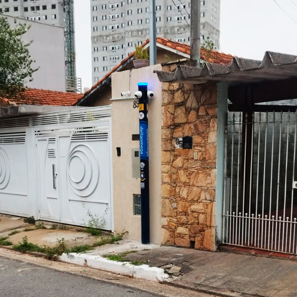 Torres e Postes possibilitam o monitoramento em tempo real