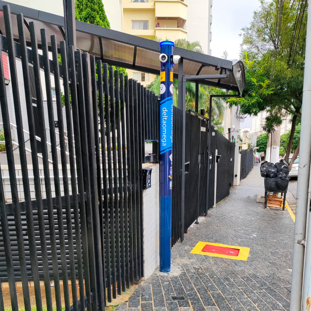 Torres e Postes possibilitam o monitoramento em tempo real